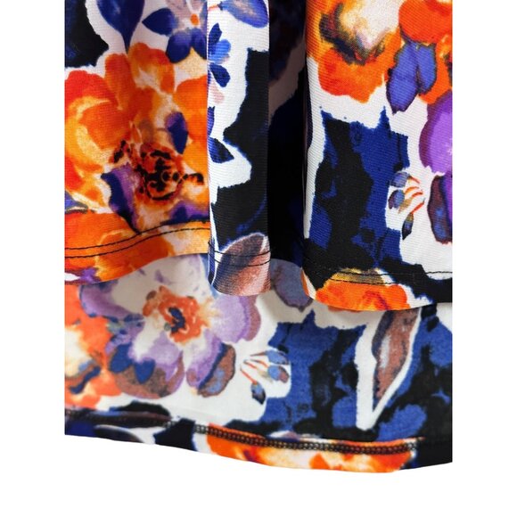 🌸3/$15🌸Navy Sleeveless Floral Blouse with V-neck sz L - Picture 6 of 7